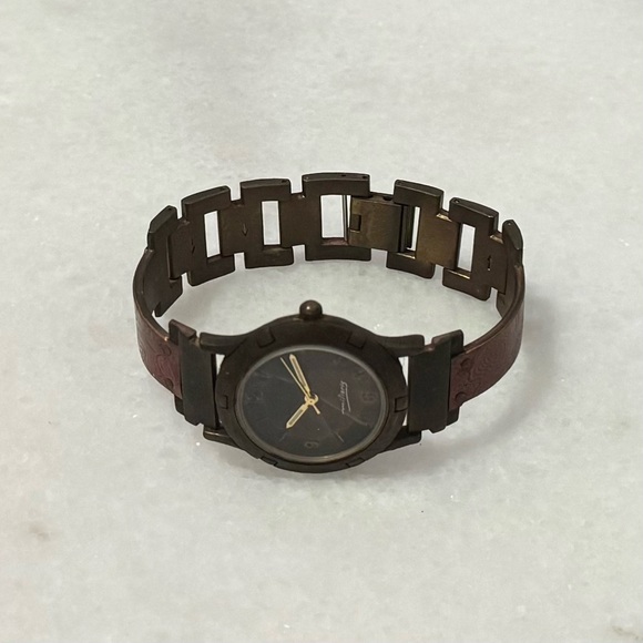 ✔️Watch Craft Brass Large Pothole Watch by Milieris - Picture 9 of 14